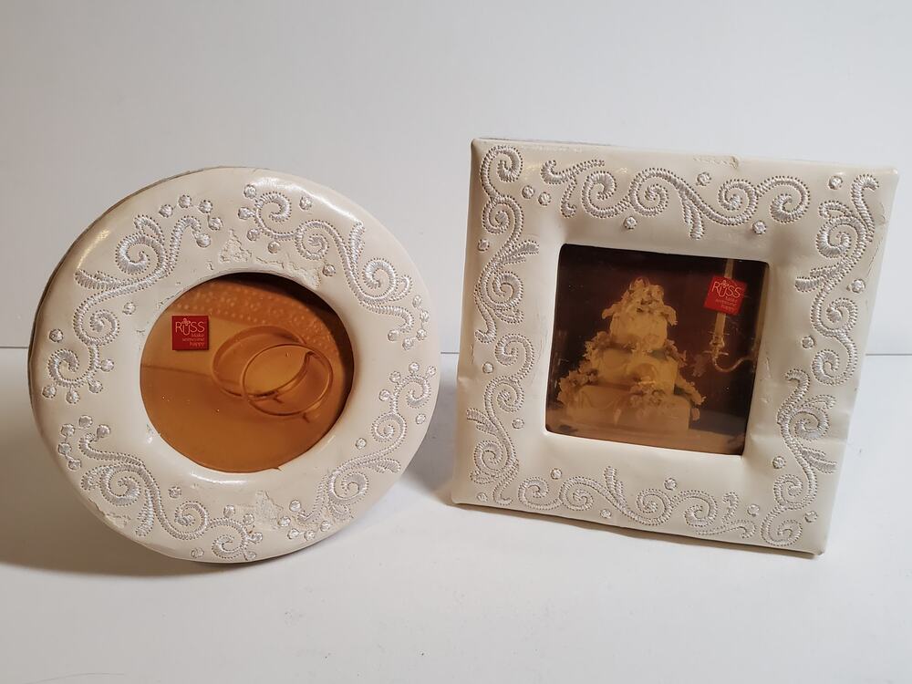 2 Photo Frame 2x2 - Russ